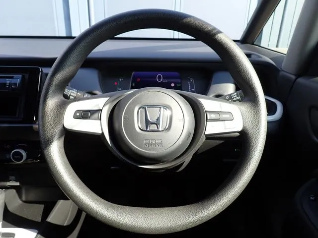 フィット　ｅ：ＨＥＶ（ホンダ）の車両写真