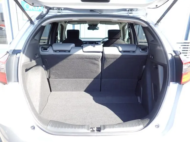 フィット　ｅ：ＨＥＶ（ホンダ）の車両写真