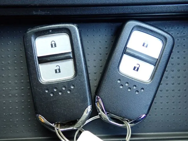 フィット　ｅ：ＨＥＶ（ホンダ）の車両写真