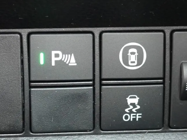 フィット　ｅ：ＨＥＶ（ホンダ）の車両写真