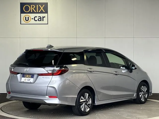 ホンダ　シャトル　ハイブリッド