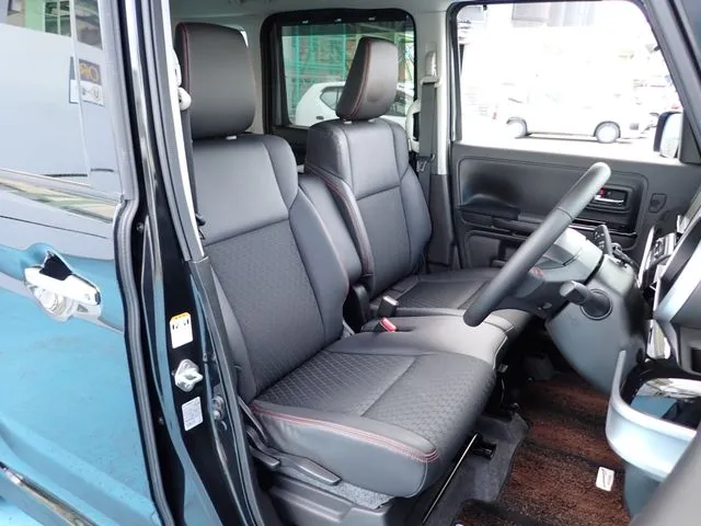 スペーシア カスタム(スズキ)の車両写真