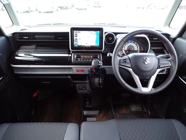 スペーシア カスタム(スズキ)の車両写真