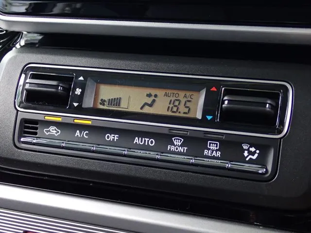 スペーシア カスタム(スズキ)の車両写真