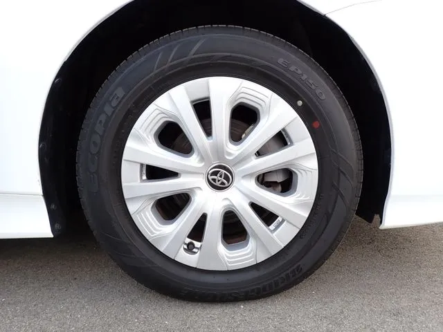 プリウス（トヨタ）の車両写真