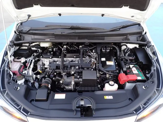 プリウス（トヨタ）の車両写真