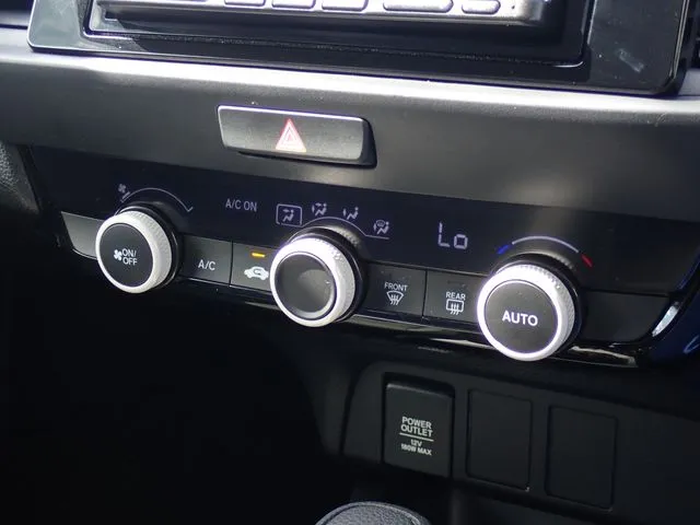 ホンダ　フィット　ｅ：ＨＥＶ