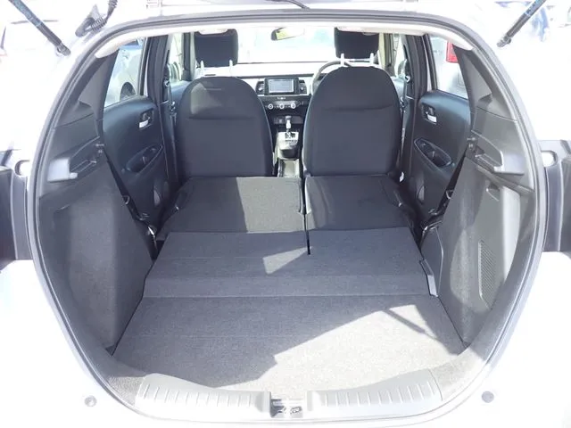 ホンダ　フィット　ｅ：ＨＥＶ