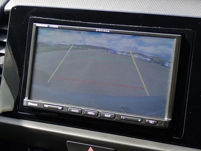 ホンダ　フィット　ｅ：ＨＥＶ