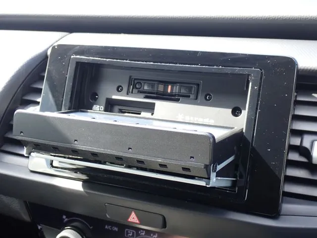 ホンダ　フィット　ｅ：ＨＥＶ