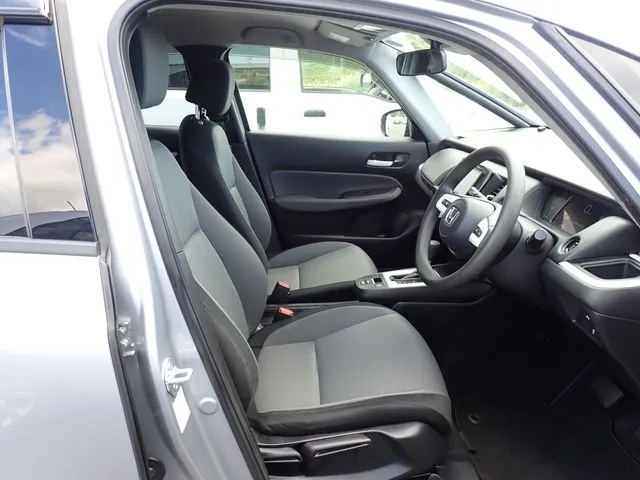 ホンダ　フィット　ｅ：ＨＥＶ