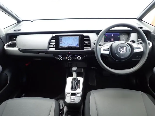 ホンダ　フィット　ｅ：ＨＥＶ