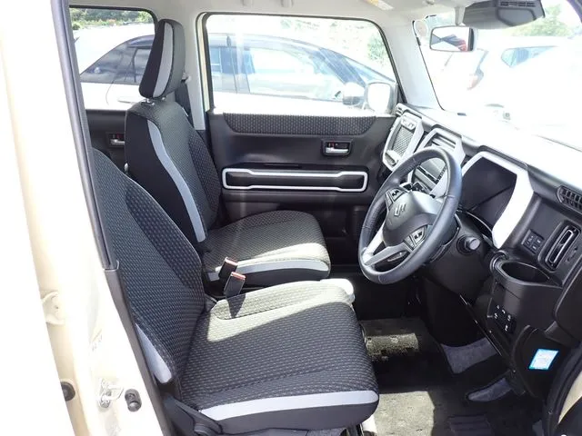 スズキ　ハスラー