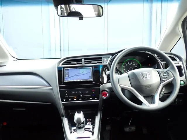 ホンダ シャトル ハイブリッド