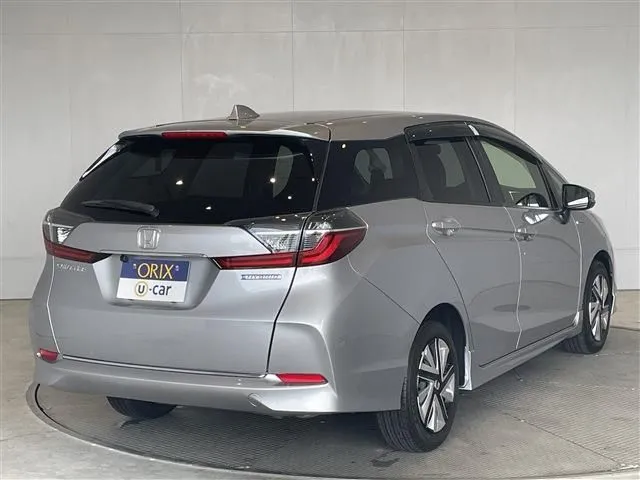 ホンダ　シャトル　ハイブリッド