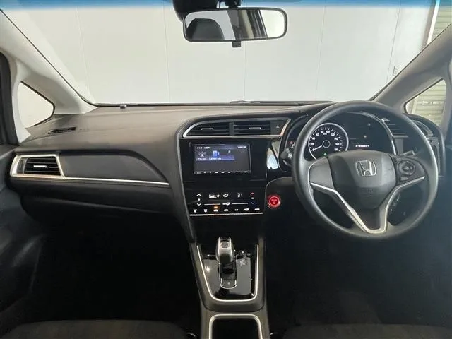 ホンダ　シャトル　ハイブリッド