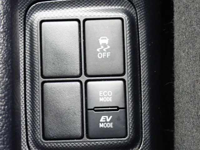 アクア（トヨタ）の車両写真