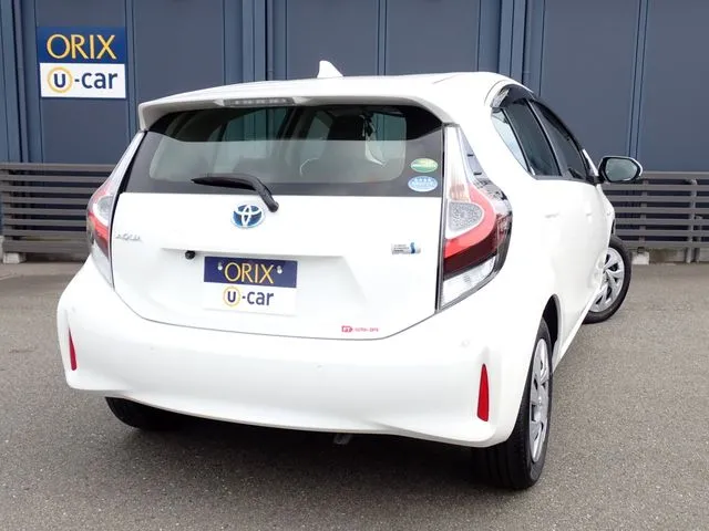 アクア（トヨタ）の車両写真