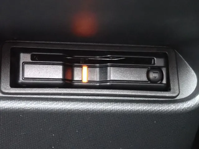 アクア（トヨタ）の車両写真