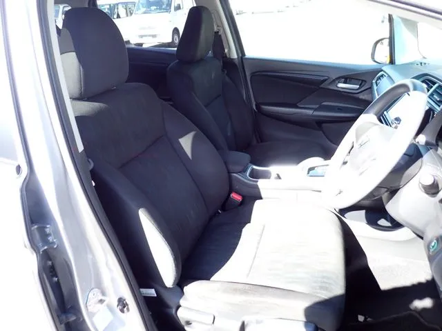 ホンダ　シャトル　ハイブリッド