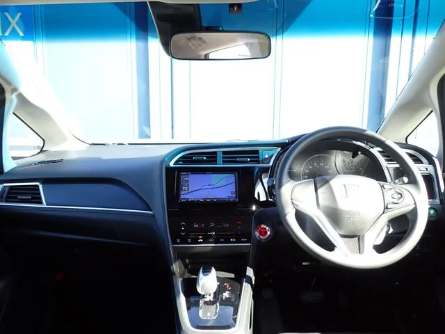 ホンダ　シャトル　ハイブリッド