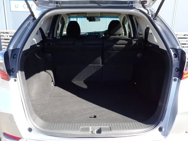 ホンダ　シャトル　ハイブリッド