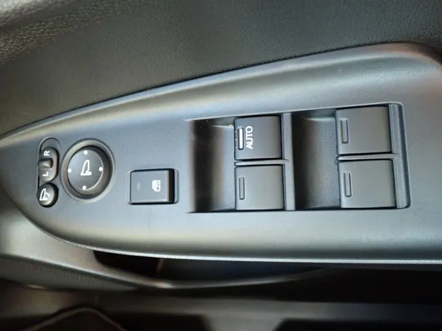 ホンダ　シャトル　ハイブリッド