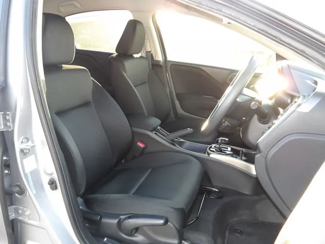 ホンダ　グレイス　ハイブリッド