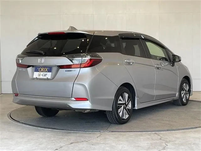 ホンダ　シャトル　ハイブリッド