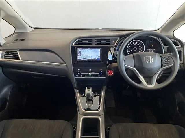 ホンダ　シャトル　ハイブリッド