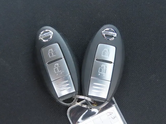 ニッサン　ノート