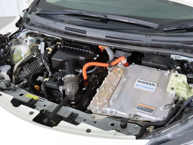 ニッサン　ノート