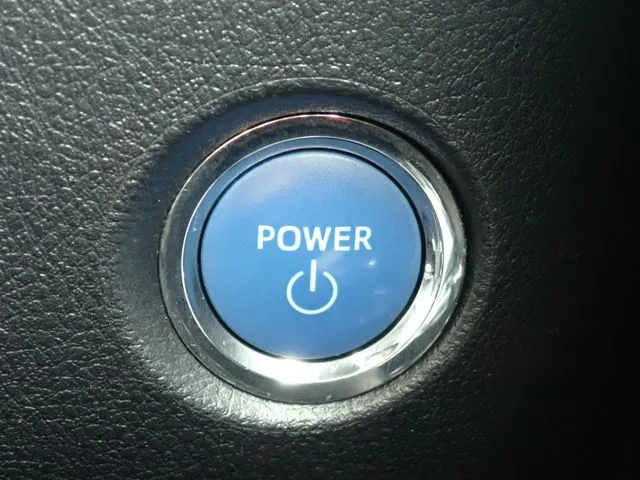 アルファード　ハイブリッド　４ＷＤ（トヨタ）の車両写真