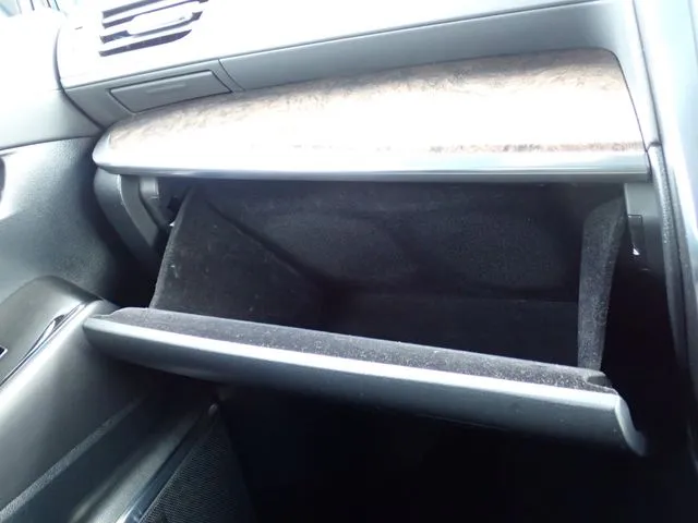 アルファード　ハイブリッド　４ＷＤ（トヨタ）の車両写真