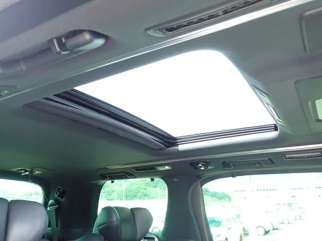 アルファード　ハイブリッド　４ＷＤ（トヨタ）の車両写真