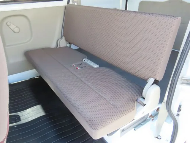 エブリイバン（スズキ）の車両写真