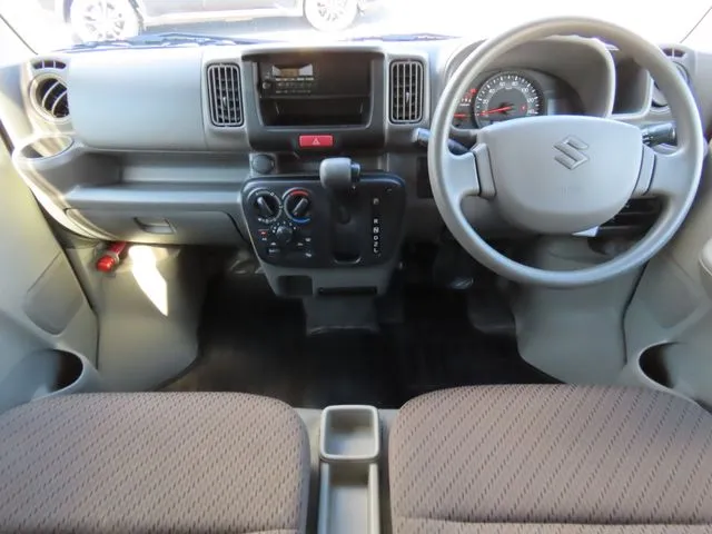 エブリイバン（スズキ）の車両写真