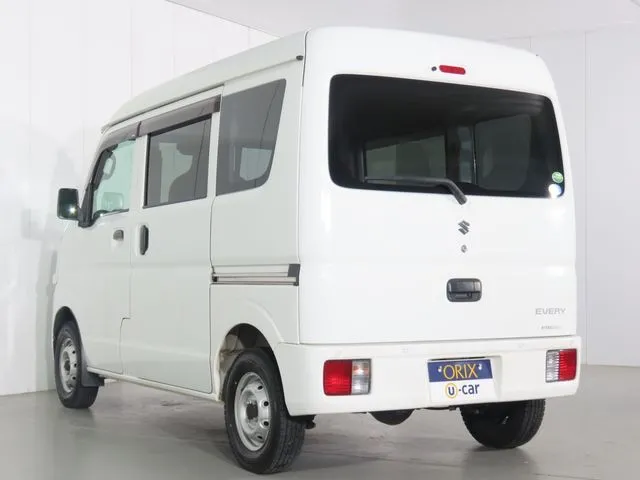 エブリイバン（スズキ）の車両写真