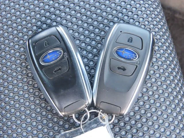 スバル　ＳＵＢＡＲＵ　ＸＶ　ハイブリッド