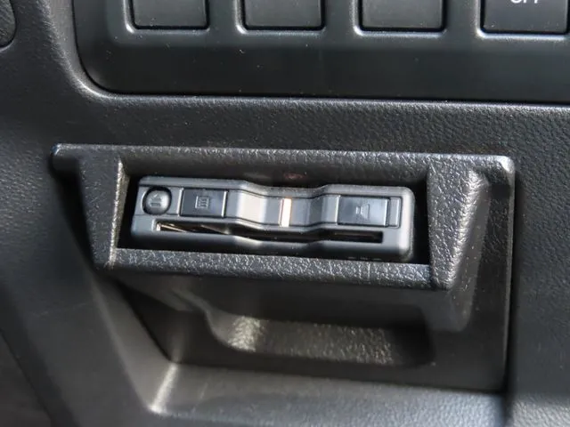 スバル　ＳＵＢＡＲＵ　ＸＶ　ハイブリッド