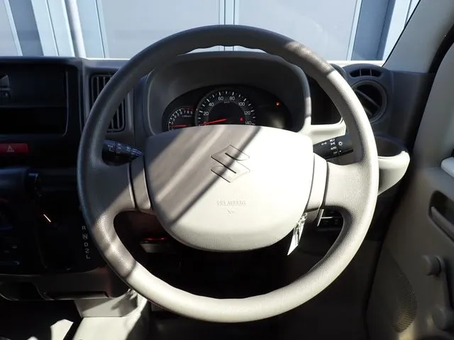 エブリイバン（スズキ）の車両写真