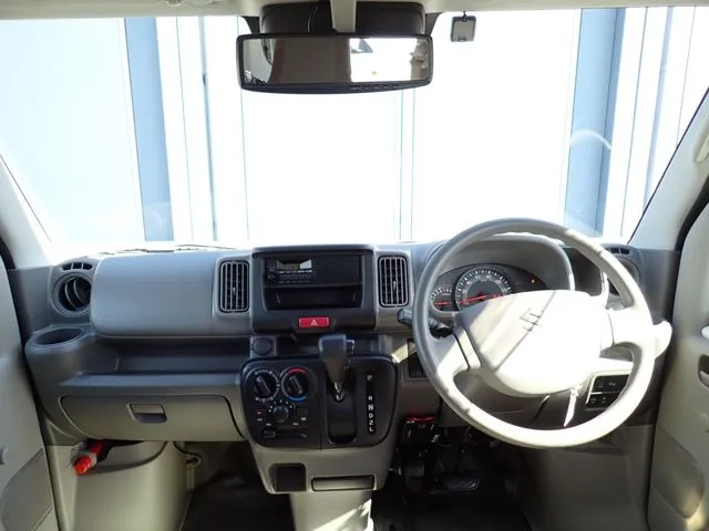 エブリイバン（スズキ）の車両写真