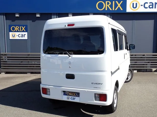 エブリイバン（スズキ）の車両写真