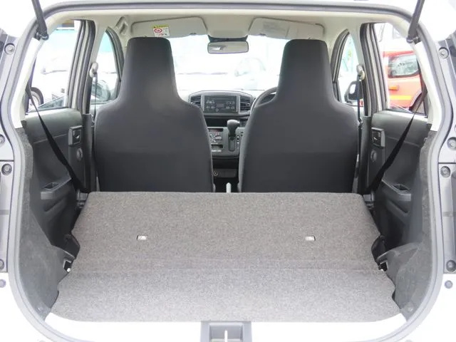 ミラ　イース（ダイハツ）の車両写真