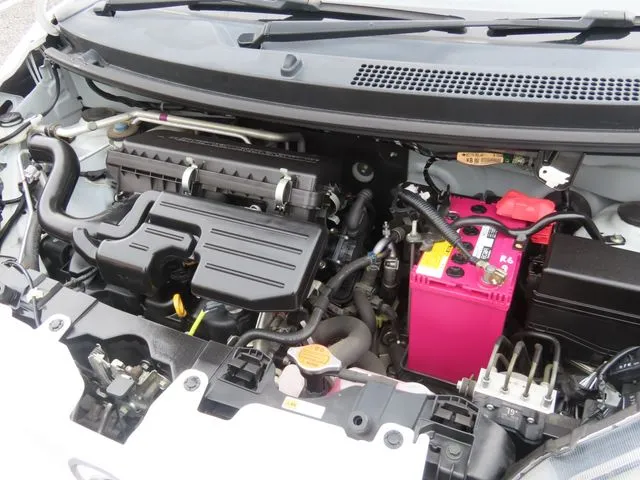 ミラ　イース（ダイハツ）の車両写真