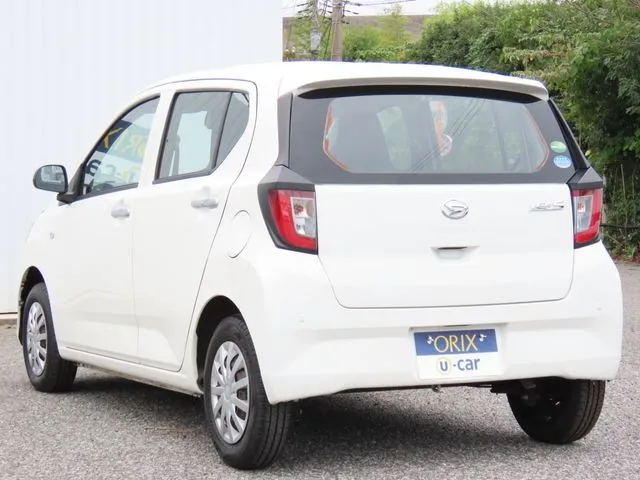 ミラ　イース（ダイハツ）の車両写真