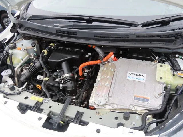 ニッサン　ノート