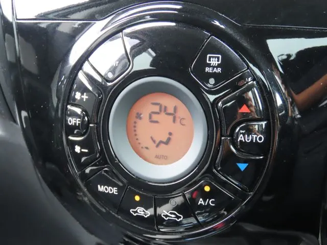 ニッサン　ノート