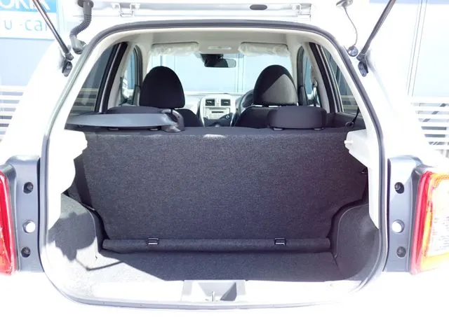 ニッサン　マーチ