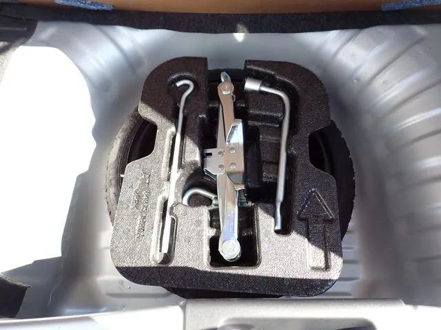 ニッサン　マーチ